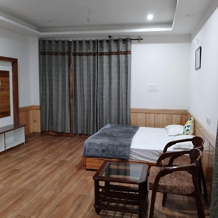 Mathan View Homestay - 3Min Drive To Kullu-Manali Airport Shamshi Kültér fotó